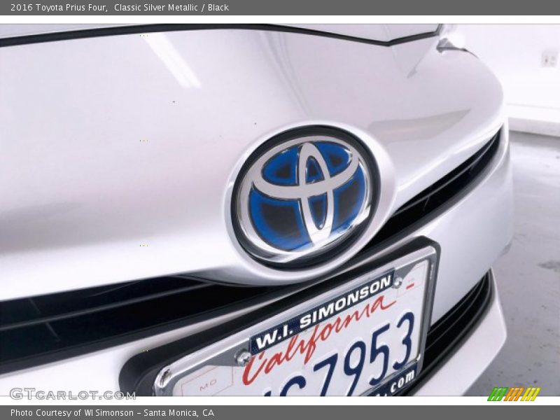 Classic Silver Metallic / Black 2016 Toyota Prius Four