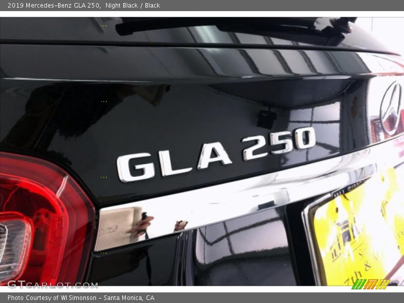 Night Black / Black 2019 Mercedes-Benz GLA 250