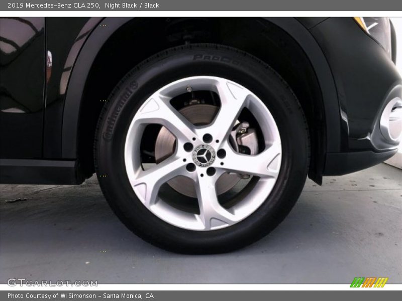 Night Black / Black 2019 Mercedes-Benz GLA 250