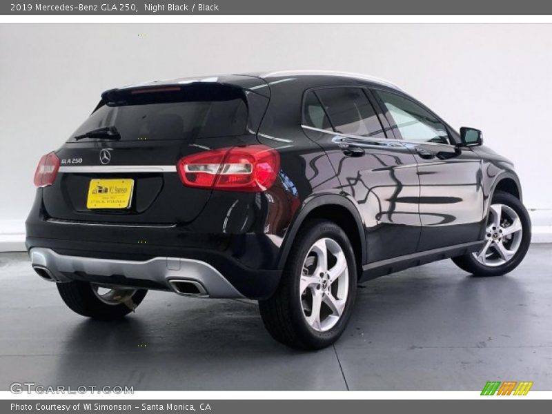 Night Black / Black 2019 Mercedes-Benz GLA 250