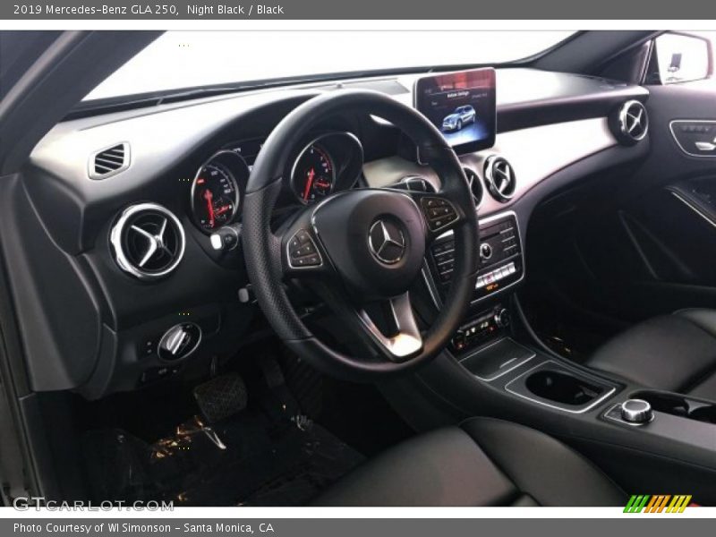 Night Black / Black 2019 Mercedes-Benz GLA 250