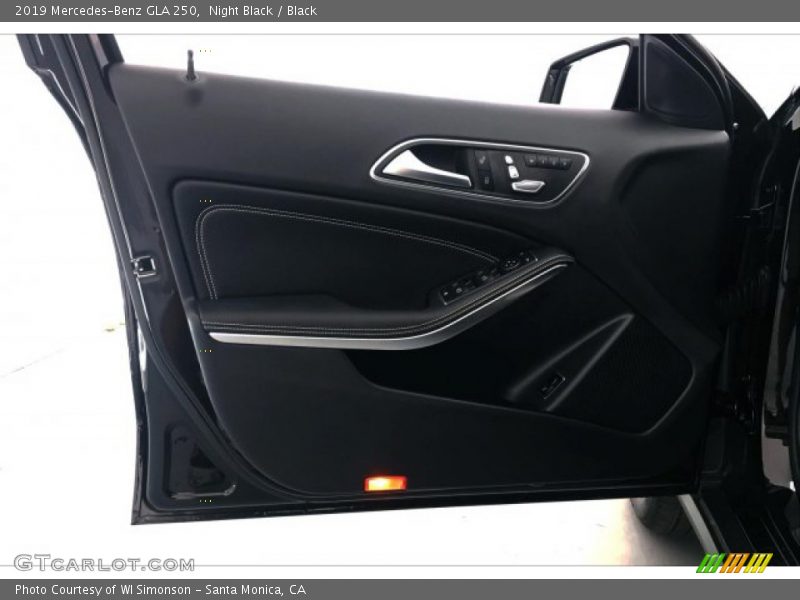 Night Black / Black 2019 Mercedes-Benz GLA 250