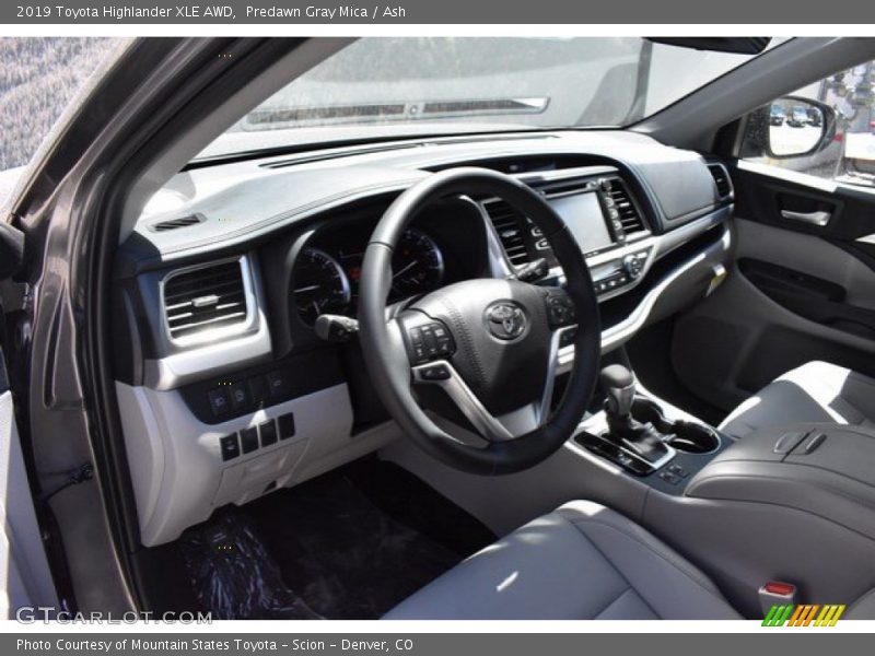 Predawn Gray Mica / Ash 2019 Toyota Highlander XLE AWD