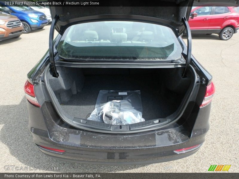 Agate Black / Medium Light Stone 2019 Ford Fusion S