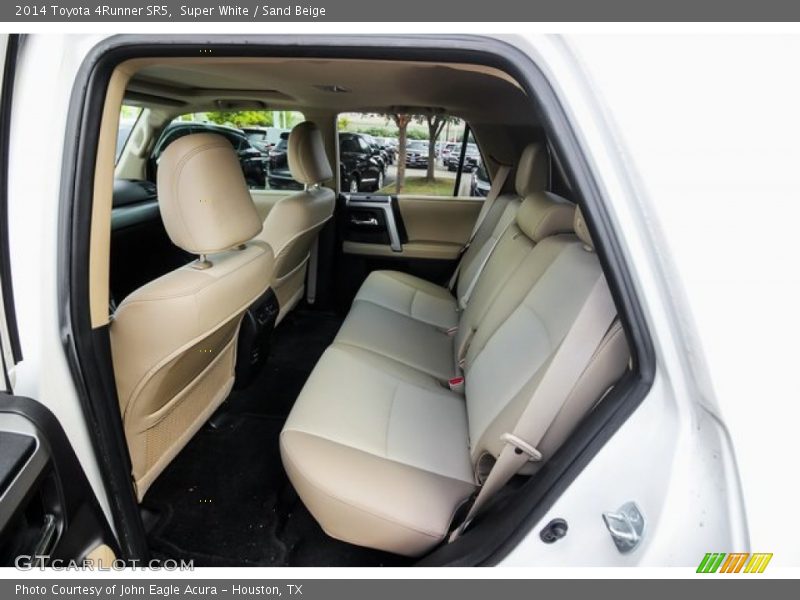 Super White / Sand Beige 2014 Toyota 4Runner SR5