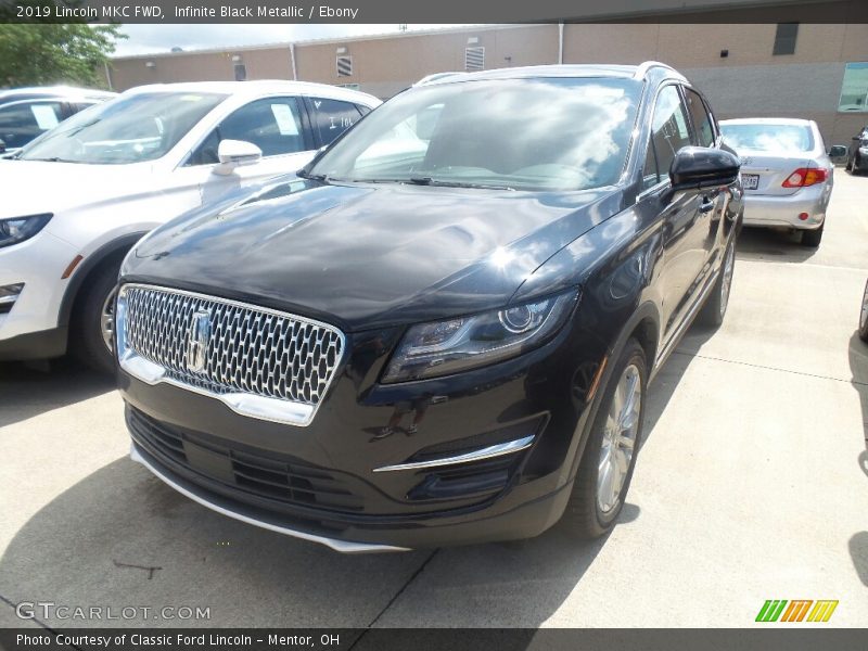 Infinite Black Metallic / Ebony 2019 Lincoln MKC FWD