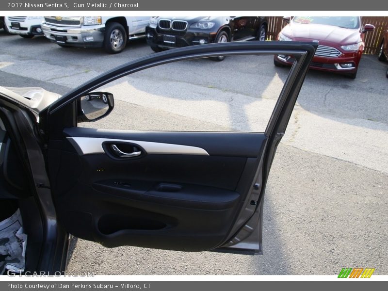Gun Metallic / Charcoal 2017 Nissan Sentra S
