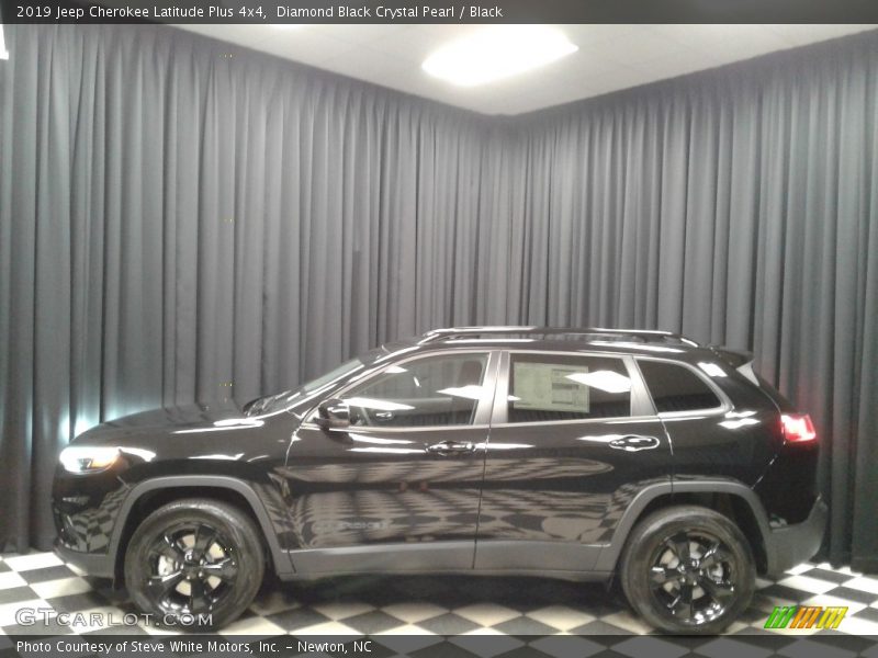 Diamond Black Crystal Pearl / Black 2019 Jeep Cherokee Latitude Plus 4x4