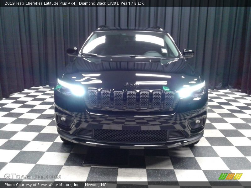 Diamond Black Crystal Pearl / Black 2019 Jeep Cherokee Latitude Plus 4x4