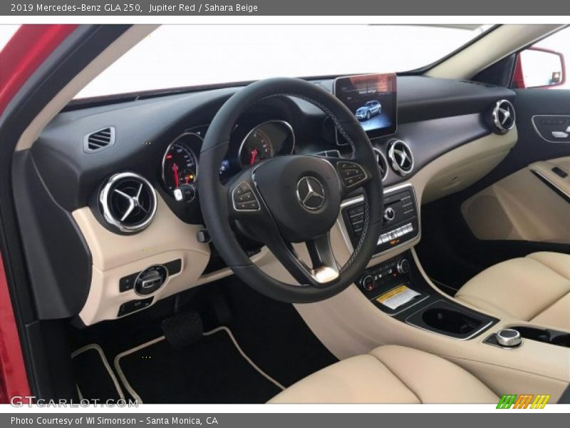 Jupiter Red / Sahara Beige 2019 Mercedes-Benz GLA 250