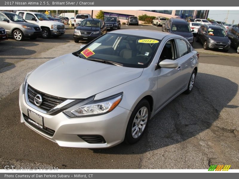 Brilliant Silver / Charcoal 2017 Nissan Altima 2.5 S