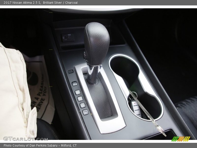 Brilliant Silver / Charcoal 2017 Nissan Altima 2.5 S
