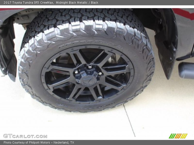 Midnight Black Metallic / Black 2017 Toyota Tundra SR5 CrewMax