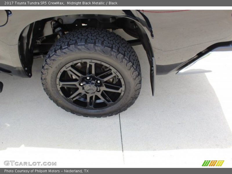 Midnight Black Metallic / Black 2017 Toyota Tundra SR5 CrewMax