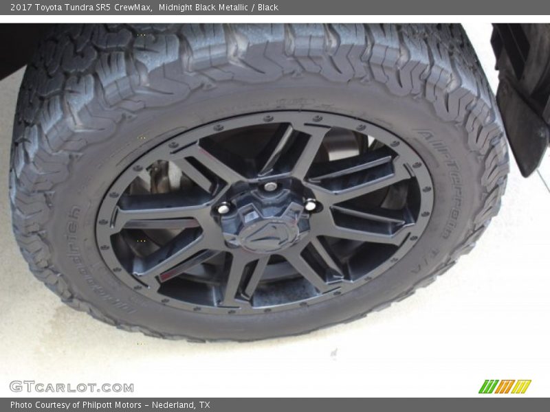 Midnight Black Metallic / Black 2017 Toyota Tundra SR5 CrewMax