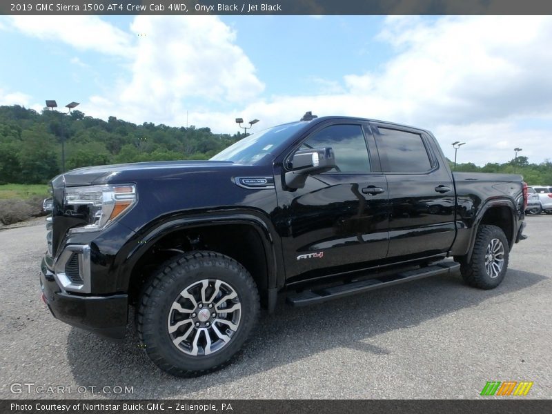 Front 3/4 View of 2019 Sierra 1500 AT4 Crew Cab 4WD