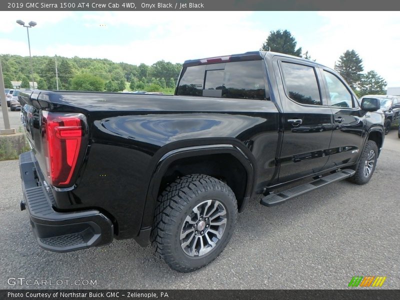 Onyx Black / Jet Black 2019 GMC Sierra 1500 AT4 Crew Cab 4WD