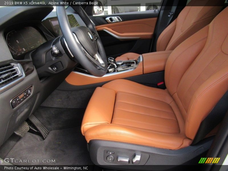 Alpine White / Canberra Beige 2019 BMW X5 xDrive40i