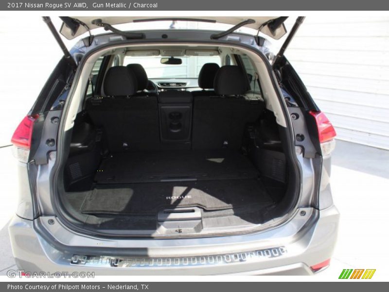 Gun Metallic / Charcoal 2017 Nissan Rogue SV AWD