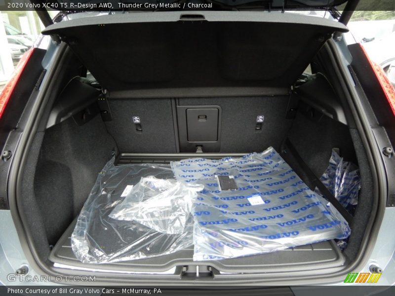  2020 XC40 T5 R-Design AWD Trunk