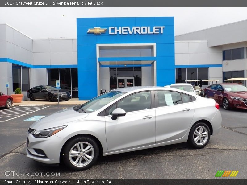 Silver Ice Metallic / Jet Black 2017 Chevrolet Cruze LT