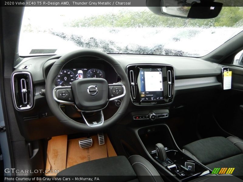 Dashboard of 2020 XC40 T5 R-Design AWD