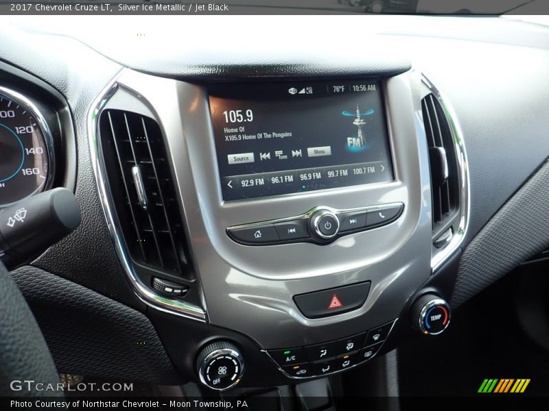 Silver Ice Metallic / Jet Black 2017 Chevrolet Cruze LT