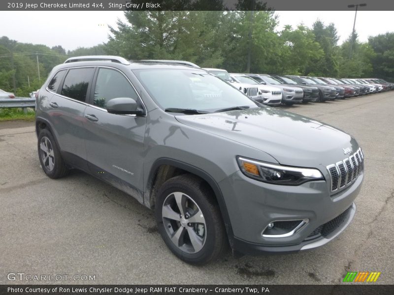 Sting-Gray / Black 2019 Jeep Cherokee Limited 4x4