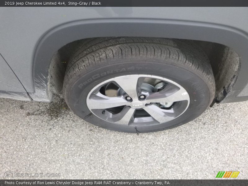 Sting-Gray / Black 2019 Jeep Cherokee Limited 4x4