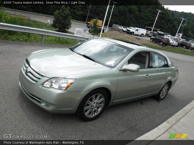 Silver Pine Mica / Light Gray 2006 Toyota Avalon Limited