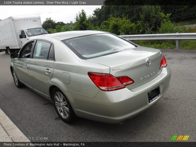 Silver Pine Mica / Light Gray 2006 Toyota Avalon Limited