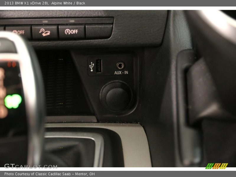 Alpine White / Black 2013 BMW X1 xDrive 28i