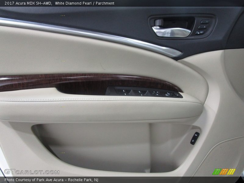 White Diamond Pearl / Parchment 2017 Acura MDX SH-AWD