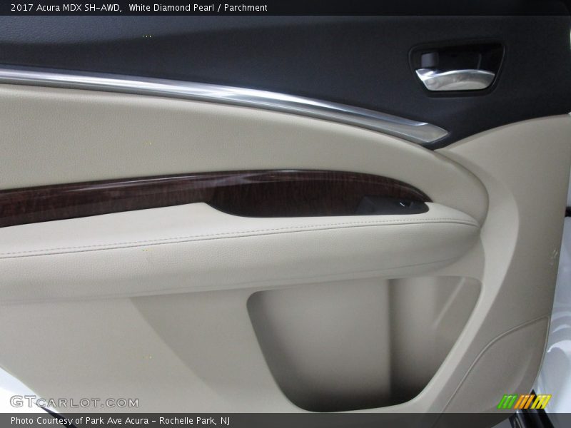 White Diamond Pearl / Parchment 2017 Acura MDX SH-AWD