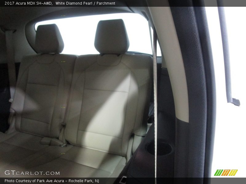 White Diamond Pearl / Parchment 2017 Acura MDX SH-AWD