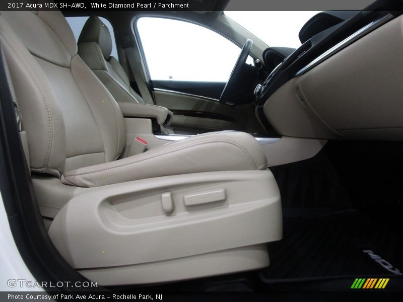 White Diamond Pearl / Parchment 2017 Acura MDX SH-AWD
