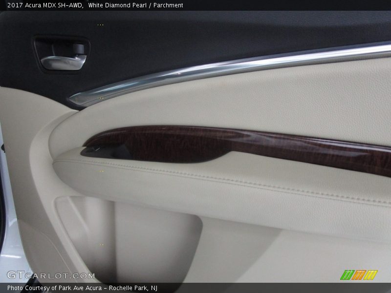 White Diamond Pearl / Parchment 2017 Acura MDX SH-AWD