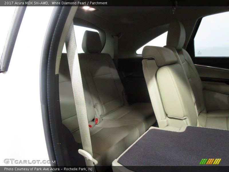 White Diamond Pearl / Parchment 2017 Acura MDX SH-AWD