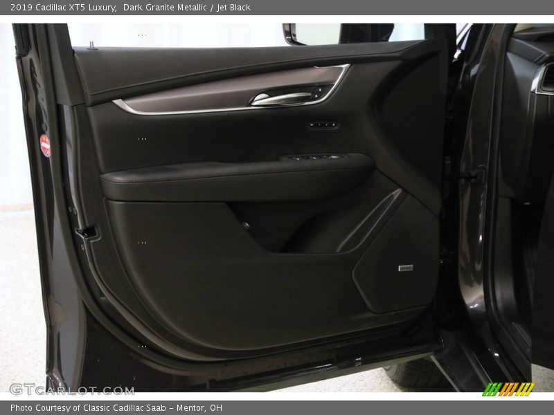Dark Granite Metallic / Jet Black 2019 Cadillac XT5 Luxury