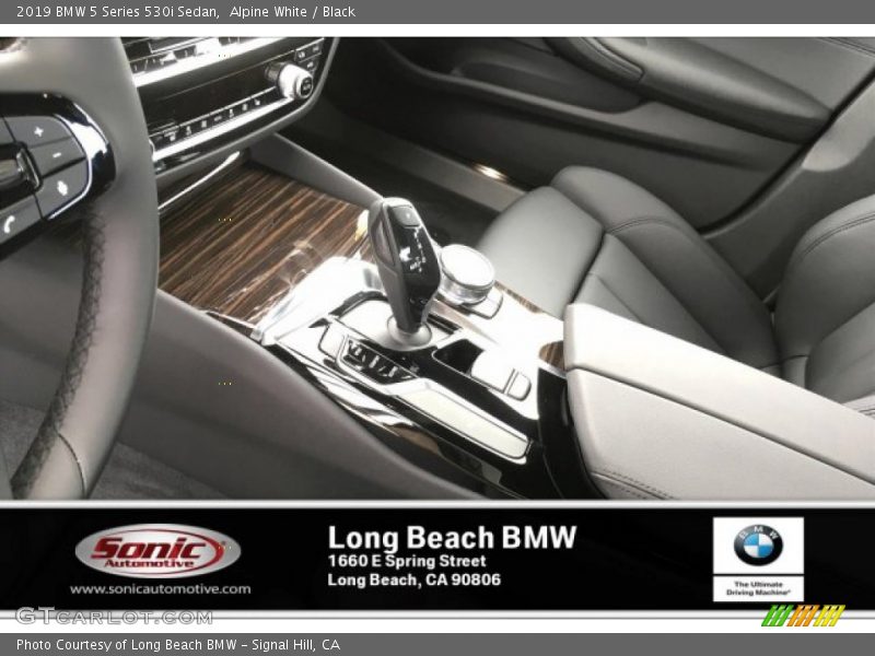 Alpine White / Black 2019 BMW 5 Series 530i Sedan