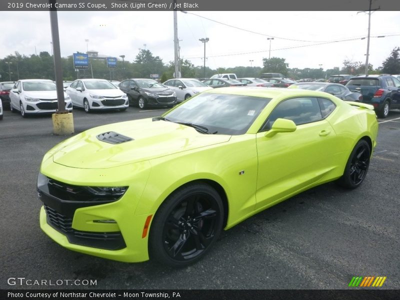Front 3/4 View of 2019 Camaro SS Coupe