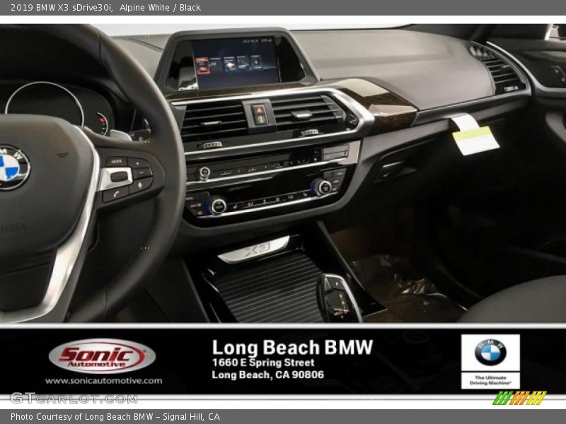 Alpine White / Black 2019 BMW X3 sDrive30i