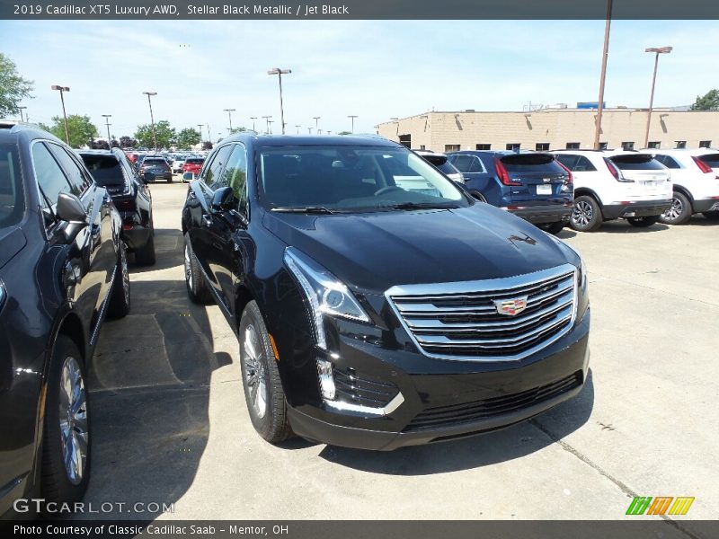 Stellar Black Metallic / Jet Black 2019 Cadillac XT5 Luxury AWD