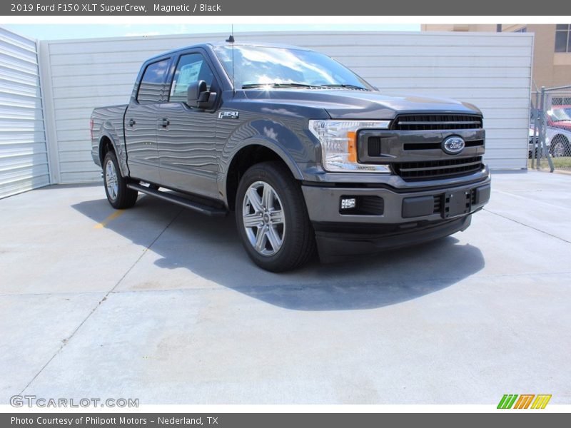 Magnetic / Black 2019 Ford F150 XLT SuperCrew