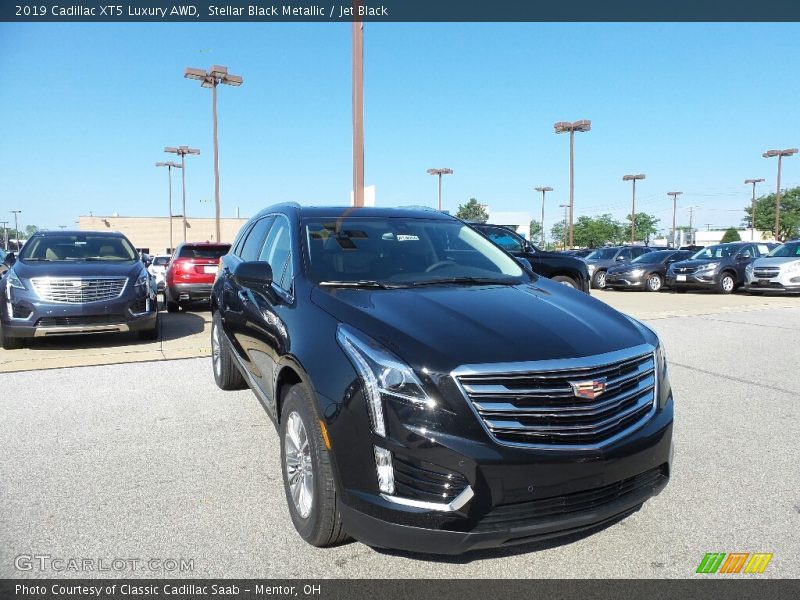 Stellar Black Metallic / Jet Black 2019 Cadillac XT5 Luxury AWD