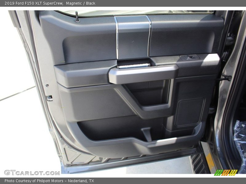 Magnetic / Black 2019 Ford F150 XLT SuperCrew