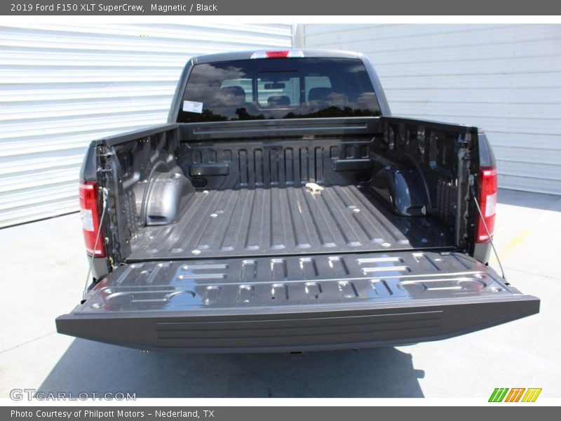 Magnetic / Black 2019 Ford F150 XLT SuperCrew