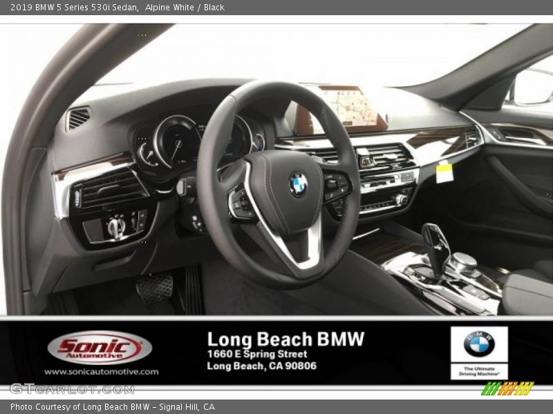 Alpine White / Black 2019 BMW 5 Series 530i Sedan