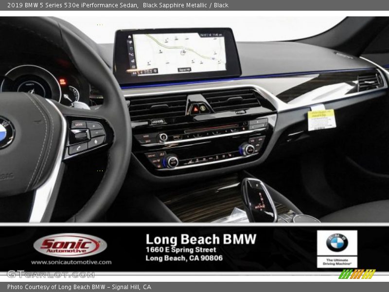 Black Sapphire Metallic / Black 2019 BMW 5 Series 530e iPerformance Sedan
