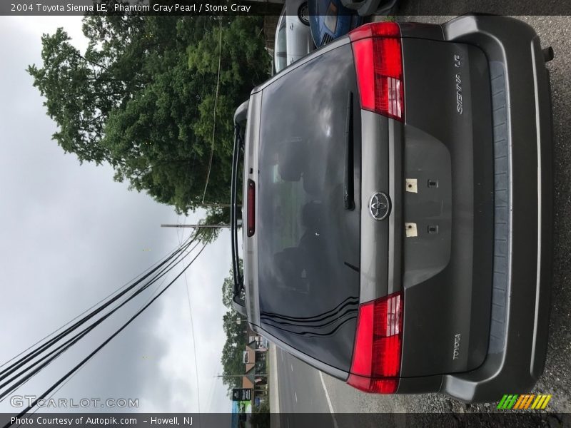 Phantom Gray Pearl / Stone Gray 2004 Toyota Sienna LE